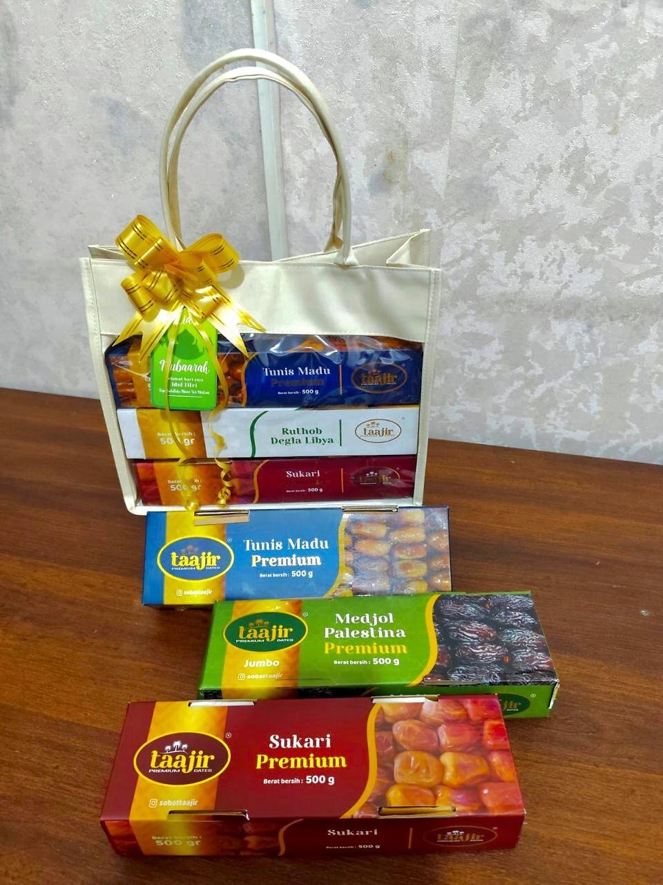 PAKET HAMPERS KURMA TAAJIR 2